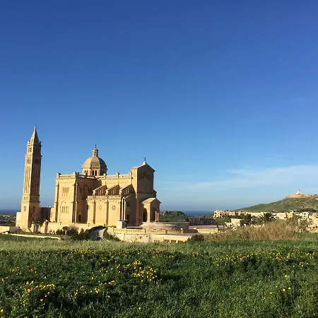 Taljola Bed and Breakfast Għarb