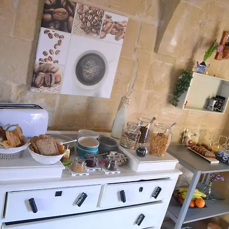 Taljola * Għarb
